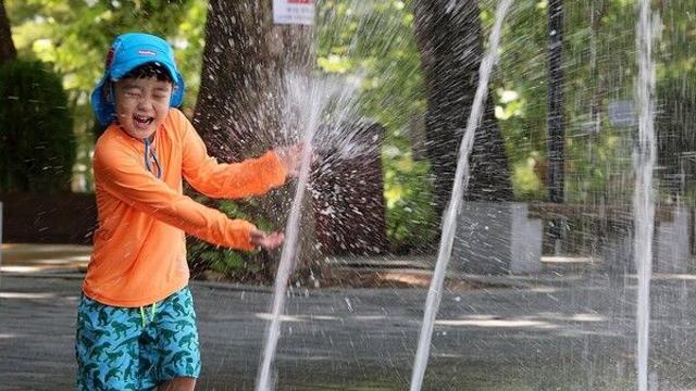 [날씨] 오늘 무더위 속 곳곳 소나기…서울 낮 최고 35도