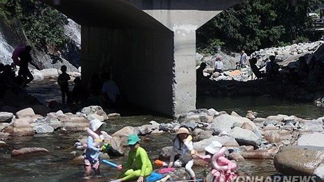 [내일날씨] 낮 최고 35도 찜통더위…중부·제주 소나기