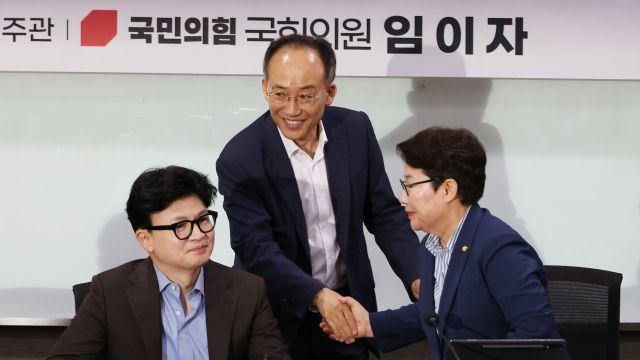 김경수 복권에 흔들리는 與? 친한 