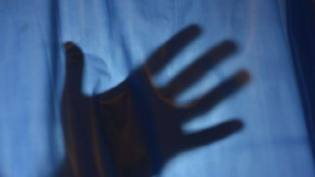 여친 콧구멍에 담뱃재를…재수학원서 만난 20대 男의 만행
