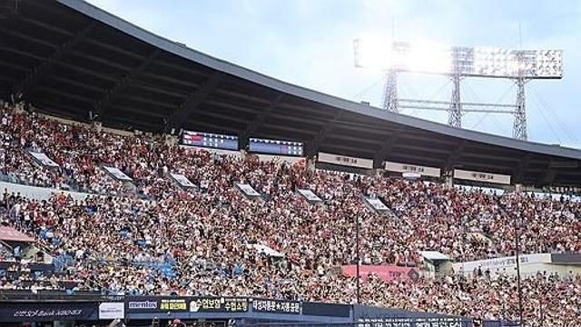 [천병혁의 야구세상] 역대급 '흥행돌풍' KBO리그 홈관중 1위는 LG, 원정관중 1위는?