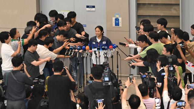 선수 앞세워 '앵벌이' 하는 배드민턴 협회, '숟가락' 얹지 마라