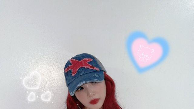 레드벨벳 조이, 사랑스러움 가득한 핑크룩…팬심 저격