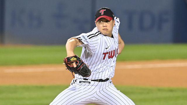 '디펜딩챔피언' LG 불펜에 지원군 가세했다…함덕주-박명근 나란히 1군 '콜업' [대전 현장]