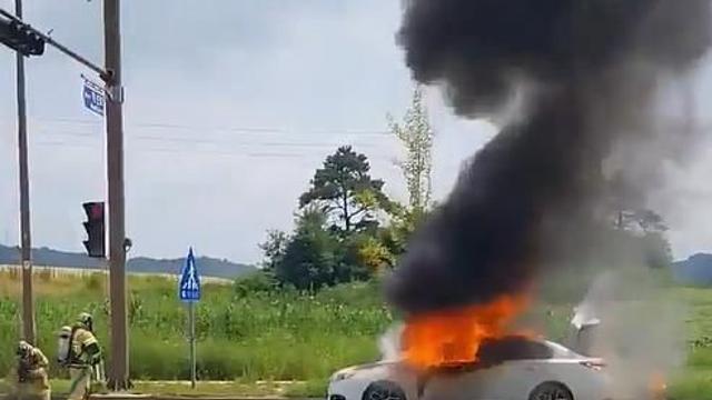 전남 나주서 주행 중 승용차 화재…인명피해 없어