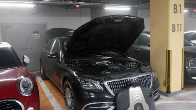 '전기차 화재’ 아파트 인근서 벤츠 차량에 불나...시민 불안