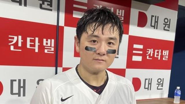 끝내기치고 물벼락…키움 최주환 