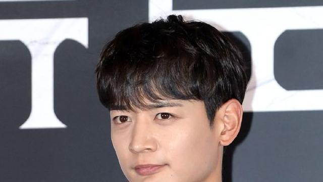 SSG, 18일 홈 경기 '찐팬' 배우 최민호 시구 초청