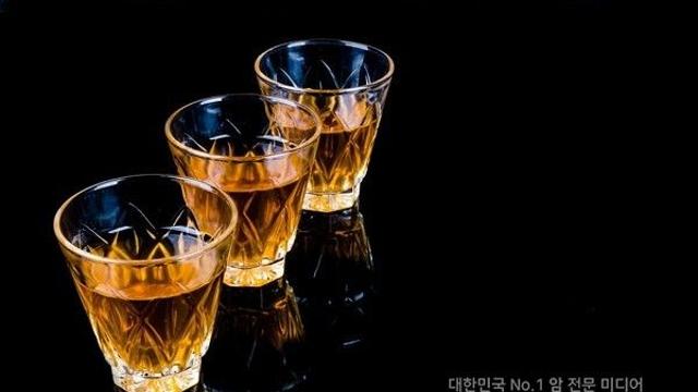 매일 맥주 한잔 마셔도 수명 2.5개월 단축... 술 한잔도 암 위험