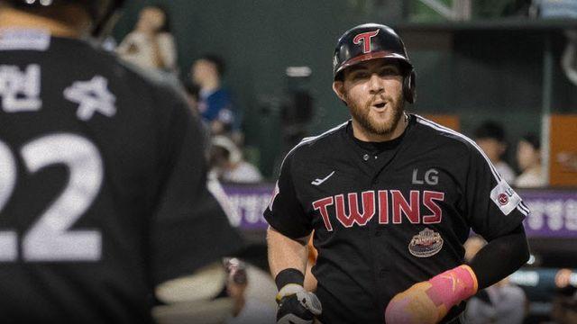 '오스틴 딘, 시즌 첫 100타점 고지' LG, 한화 마운드 초토화