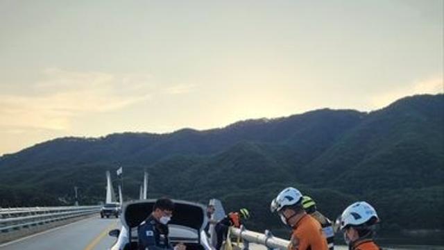 가족과 다툰 뒤 소양강 뛰어든 남성…20여분 만에 무사 구조