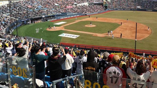 '흥행 열풍' 프로야구, 사상 첫 1000만 관중이 꿈이 아닌 이유