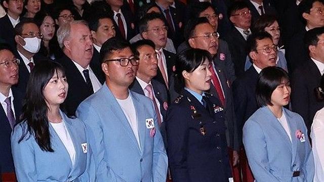 되찾은 나라, 위대한 국민…'제79주년 광복절' 경축식