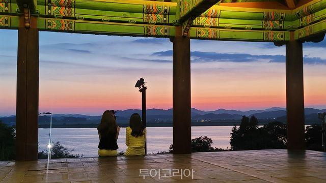 '말복엔 닭치고 익산'...웅포 곰개나루에서 캠핑하며 특별한 여름 추억을!