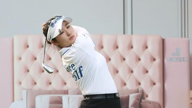 최가빈,  KLPGA 더 헤븐 마스터즈 첫날 '깜짝 선두'