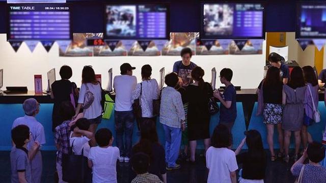 ‘이런 영화를 돈 주고 보느니...’ 조선일보 기자 당황하게 만든 광복절 개봉 영화