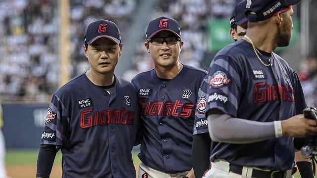 불운했던 롯데, 글러브에 공만 안 꼈어도…