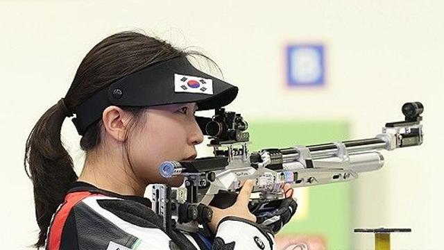 '올림픽 소총 금메달' 반효진, 귀국 후 첫 국내 대회서 3위