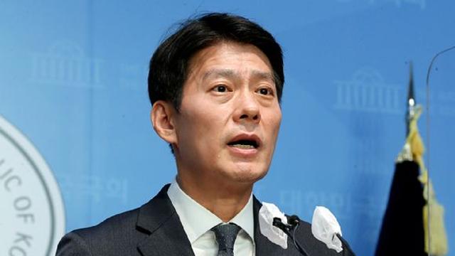 野, 부산 중학교 '일제 편향' 영상 논란에 엄중 책임 촉구