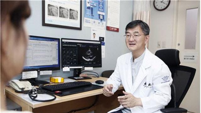 건강한 중년, 고혈압 극복 위한 생활습관 관리 매우 중요