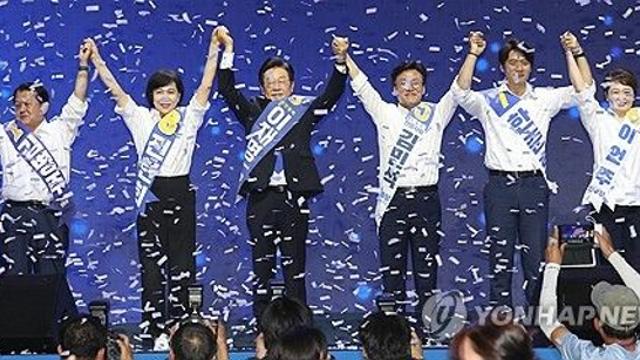 이재명, 현충원 참배로 첫발…양자회담 후속메시지 주목