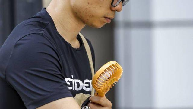 [오늘 날씨] 월요병보다 무서운 무더위… 폭염 속 가끔 소나기