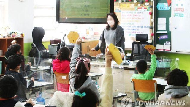 대전 학교들 속속 개학, 코로나19 재확산세에 비상 
