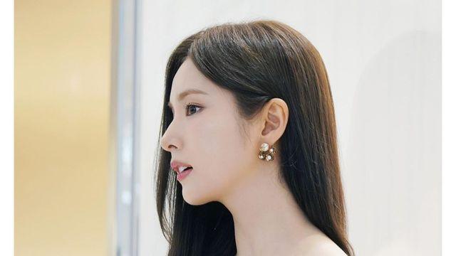신세경, 단아함 속에서 빛나는 쇄골 라인… 눈길 사로잡는 우아함