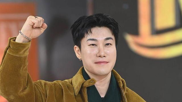 래퍼 산이, 행인 '특수폭행' 혐의 입건…휴대전화 이용