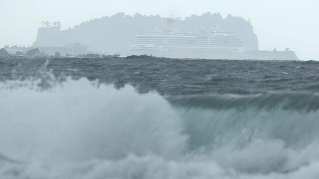 “태풍 조심·더위 조심”…전국 태풍 영향권 속 ‘찜통 더위’[오늘날씨]