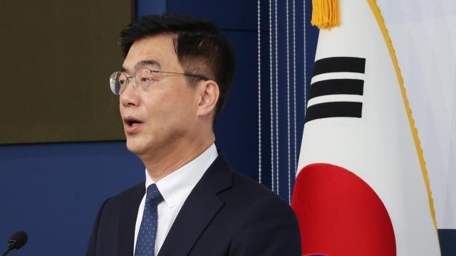 美민주, 정강에 '北비핵화' 삭제…정부 
