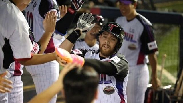 '오스틴 짜릿한 결승타' LG, SSG에 4-3 승리… 3연패 탈출