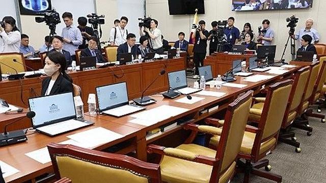 '방송장악' 3차 청문회 파행…野, 불출석 이진숙·김태규 고발(종합)
