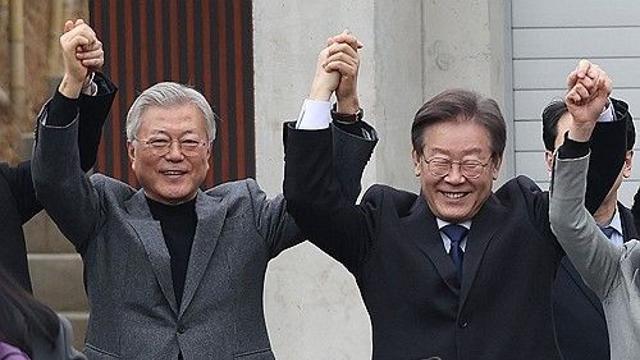 이재명, 문재인·권양숙 예방…통합 메시지 주목