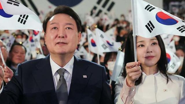 '김건희 여사 명품백 수수' 검찰 수사, 마침내 결론이 내려졌다