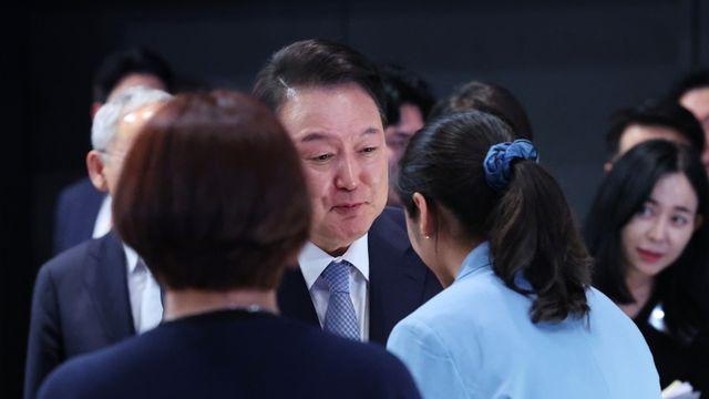 안세영 격려한 윤석열 대통령 