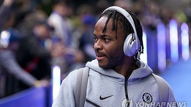 EPL 123골 굴욕 '등번호 7번 뺏기고 훈련 추방' 사실상 방출…덤볐다가 탈탈 털렸다