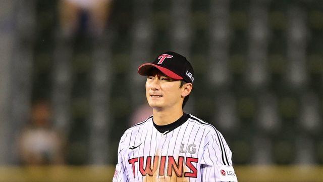 신민재, 아쉬운 실책