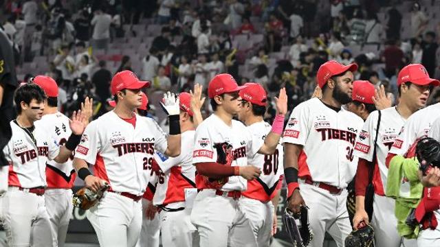 '일본 제패' 교토국제고… 그 뒤엔 KIA타이거즈 있었다