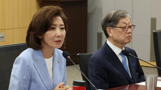 나경원, 연일 '보수결집' 행보…한동훈에 대립각?