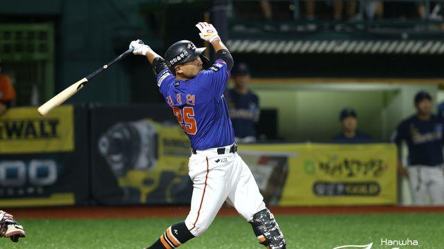 푸른 한화=무적 이글스, 뒤집기 드라마!…'김태연 천금 적시타+이상규 9~10회 완벽투' 두산 7-6 눌렀다 [잠실:스코어]