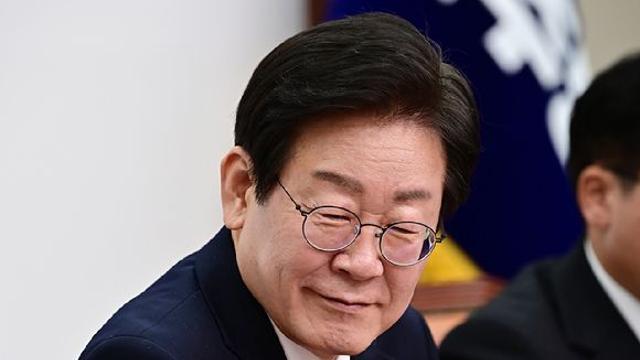 이재명, 민주당에 '尹정부 독도지우기 진상조사단 구성' 지시