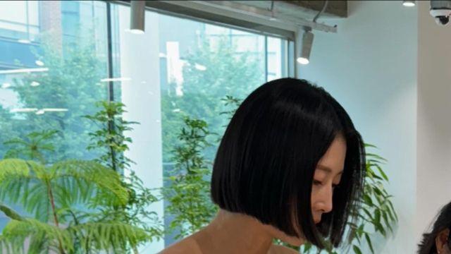 이현이, 세련된 칼단발과 파워풀한 스타일링으로 시선 강탈
