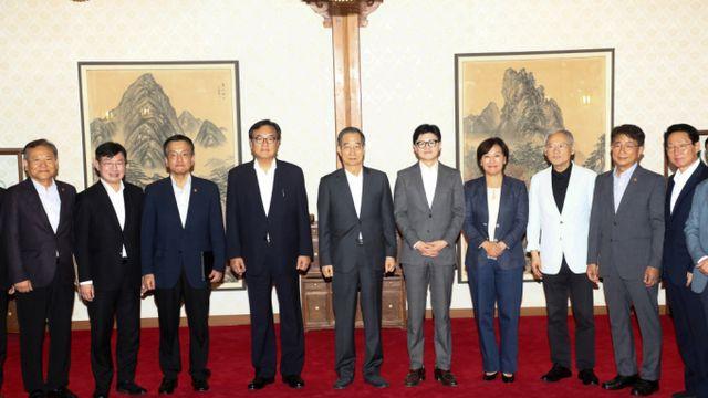 10월 '국군의 날' 임시공휴일 지정되나… 정부 
