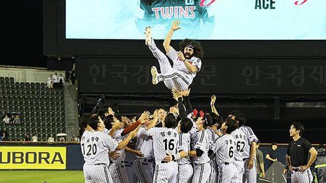 LG 떠난 '잠실 예수' 켈리, 6년 만에 빅리그 로스터 등록