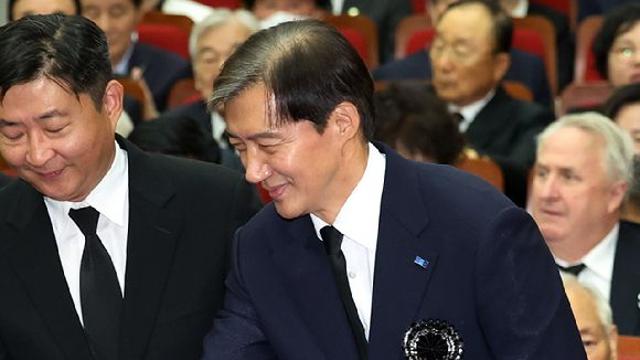 이재명 '속전속결'…한동훈, 소수 野 대표들 왜 안 만나나