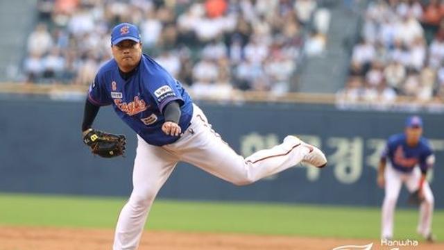 류현진 역투…한화, 19년만에 두산 3연전 싹쓸이·13년만에 우위