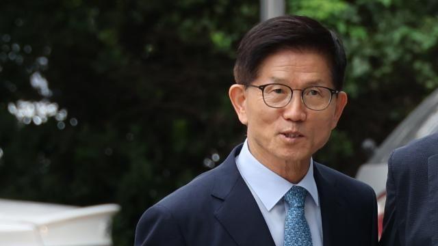 청문회 앞둔 김문수 