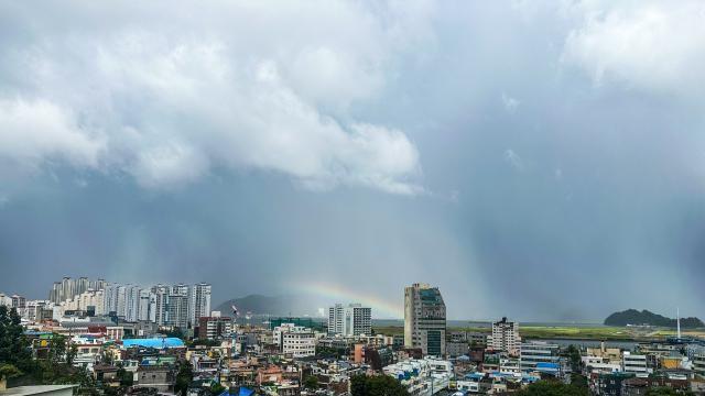 [내일 날씨] 전국 곳곳 흐린 뒤 맑음…열대야는 계속