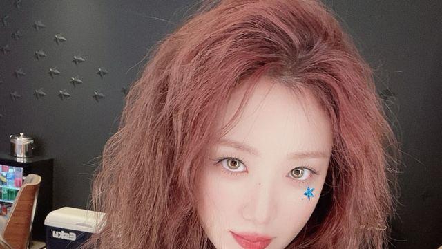 (여자)아이들 슈화, 얼굴이 작아 보이는 볼륨 헤어스타일